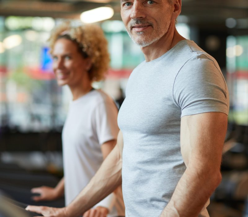 sportive-man-in-gym.jpg